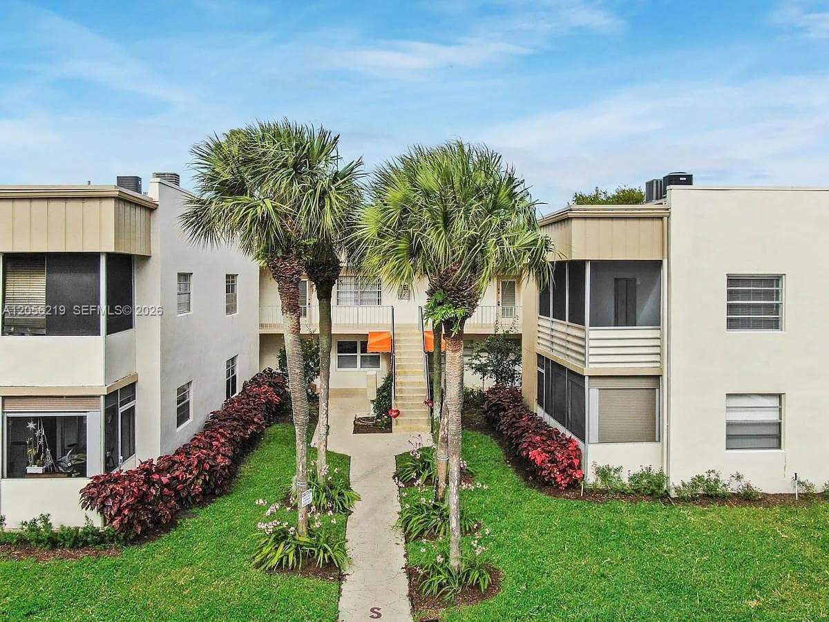 899 S Normandy # 899, Delray Beach FL 33484 - Delray Beach, FL - Photo 1