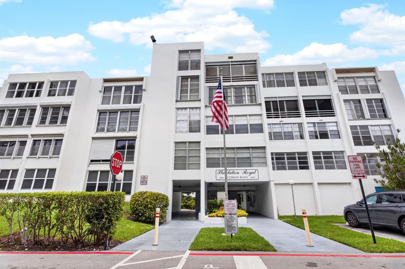 6903 Cypress Road # B23, Plantation FL 33317