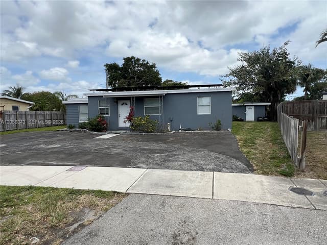 1885 NE 53rd St, Pompano Beach FL 33064 - Pompano Beach, FL - Photo 2