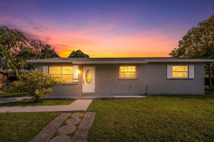 14521 SW 297th St, Homestead FL 33033