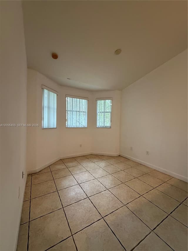 1661 SE 28th St # 204, Homestead FL 33035 - Homestead, FL - Photo 4