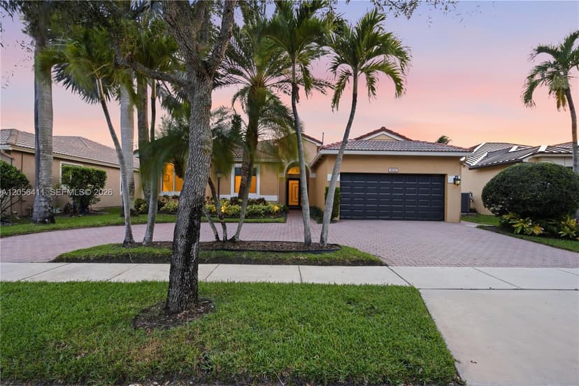 1032 NW 139th Ter, Pembroke Pines FL 33028