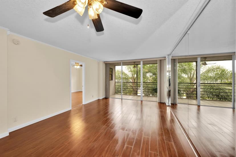 118 Royal Park Drive # 4G, Oakland Park FL 33309