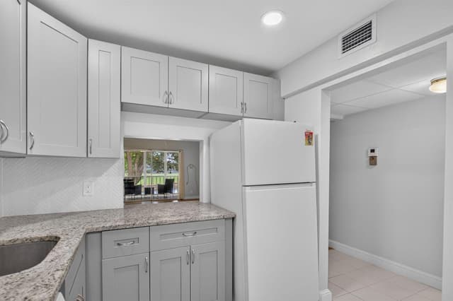 1030 Country Club Drive # 205, Margate FL 33063 - Margate, FL - Photo 6