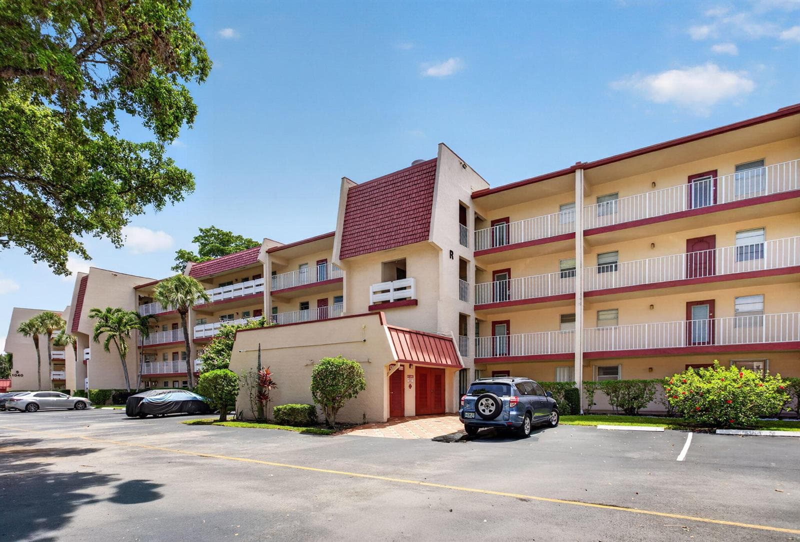 1030 Country Club Drive # 205, Margate FL 33063 - Margate, FL - Photo 1