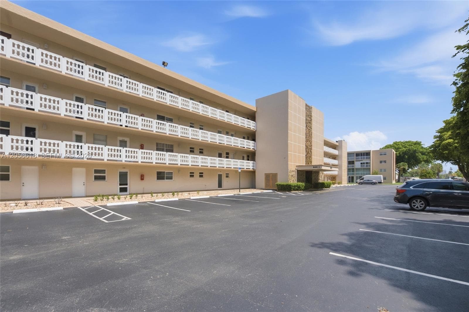 1025 SE 2nd Ave # 406, Dania Beach FL 33004 - Dania Beach, FL - Photo 1