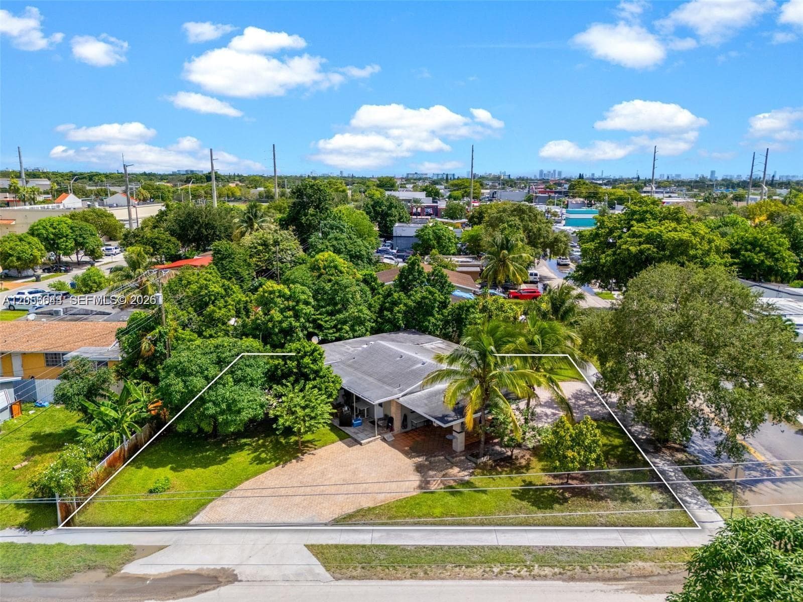 6045 Dawson St, Hollywood FL 33023
