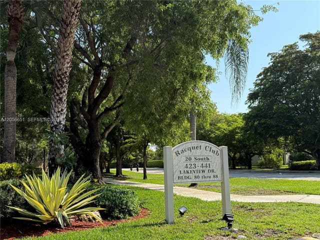 435 Lakeview Dr # 201, Weston FL 33326 - Weston, FL - Photo 3