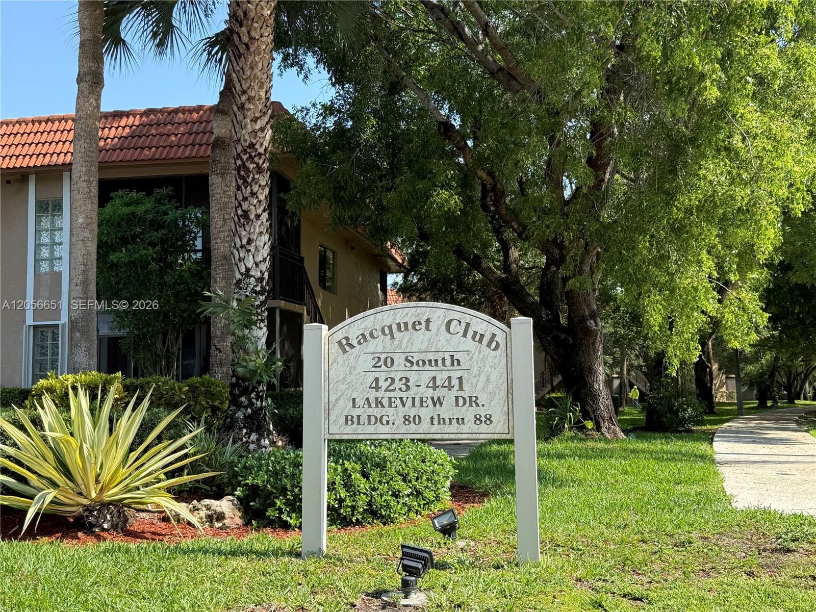 435 Lakeview Dr # 201, Weston FL 33326 - Weston, FL - Photo 1