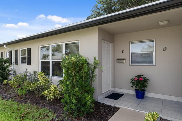 947 Circle Drive # C, Delray Beach FL 33445 - Delray Beach, FL - Photo 2