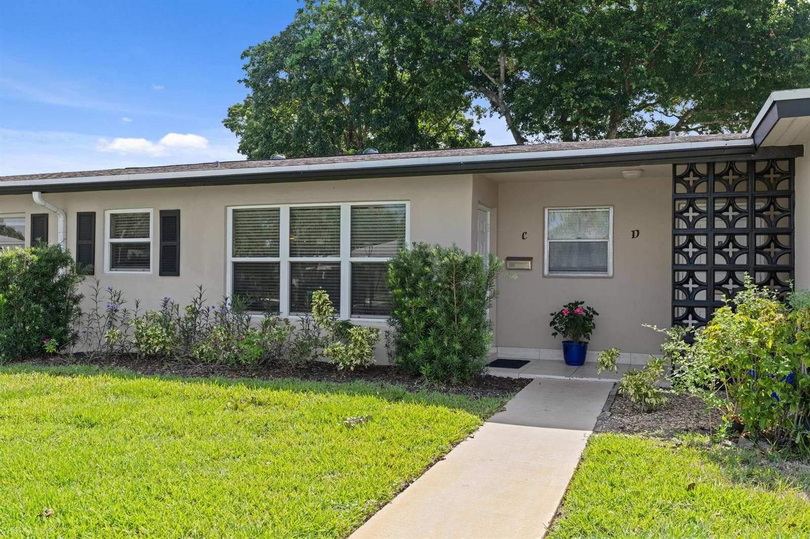 947 Circle Drive # C, Delray Beach FL 33445 - Delray Beach, FL - Photo 1