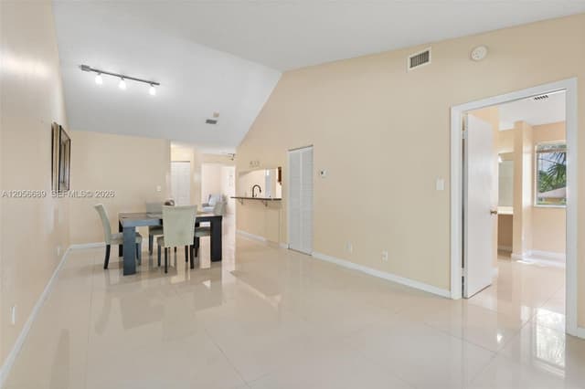 927 Coral Club Dr # 927, Coral Springs FL 33071 - Coral Springs, FL - Photo 5