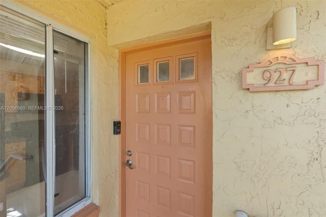 927 Coral Club Dr # 927, Coral Springs FL 33071 - Coral Springs, FL - Photo 4