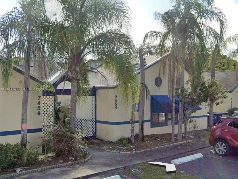 7454 NW 34th St, Lauderhill FL 33319