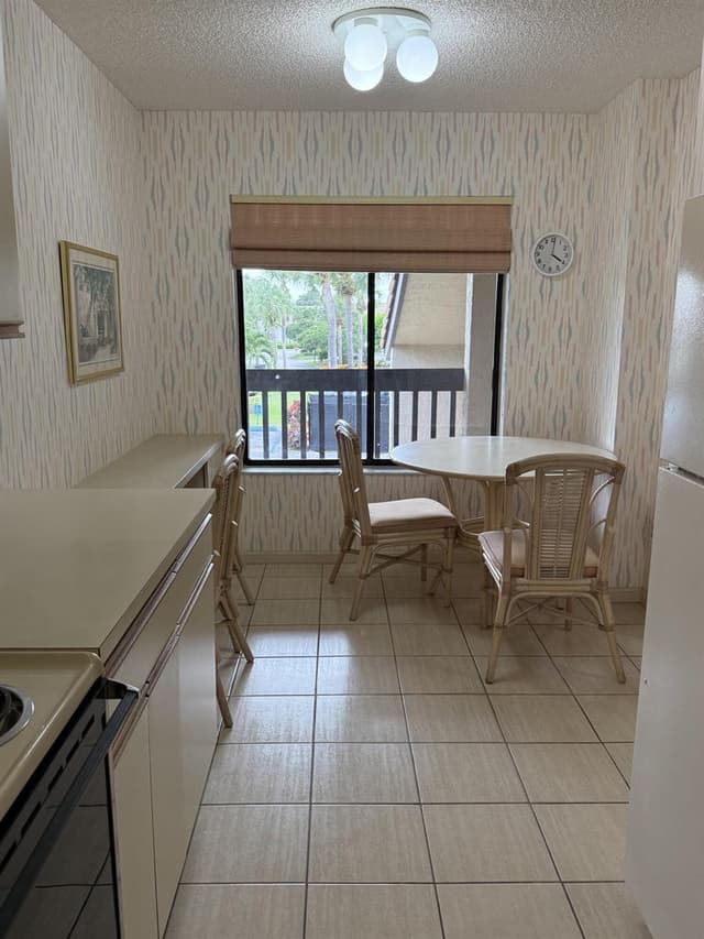 10107 Mangrove Drive, Boynton Beach FL 33437 - Boynton Beach, FL - Photo 5