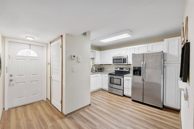 8990 S Hollybrook Boulevard # 209, Pembroke Pines FL 33025 - Pembroke Pines, FL - Photo 3