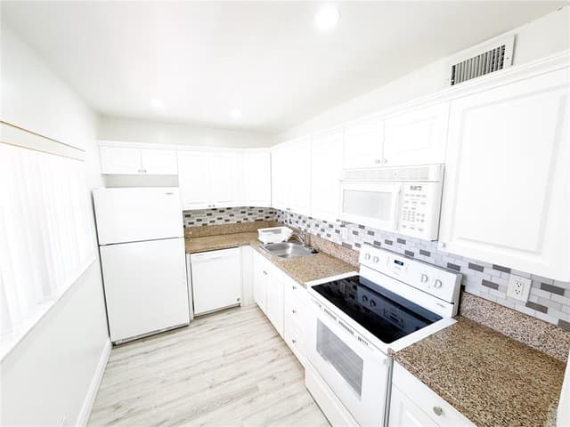 2710 Riverside Drive # A, Coral Springs FL 33065 - Coral Springs, FL - Photo 4