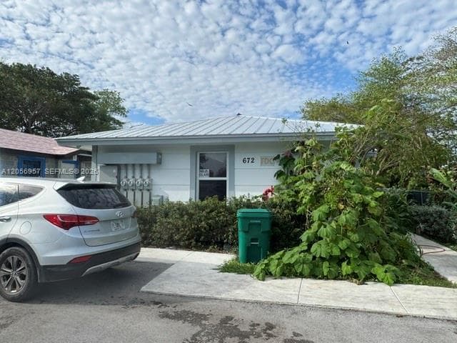 678 NW 14th St, Florida City FL 33034