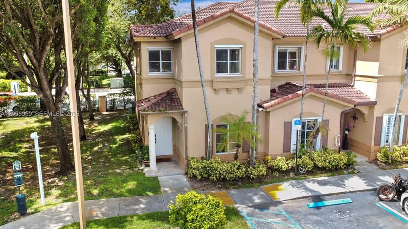 10720 NW 82nd Ter # 8, Doral FL 33178