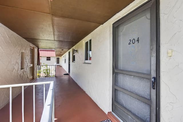 12027 GREENWAY Circle S # 204, Royal Palm Beach FL 33411 - Royal Palm Beach, FL - Photo 5