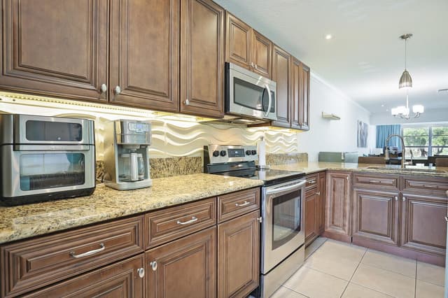 1141 Calamondin Terrace # 202, Delray Beach FL 33445 - Delray Beach, FL - Photo 2