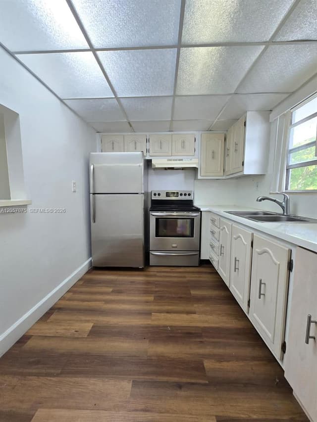 9357 Fontainebleau Blvd # D420, Miami FL 33172 - Miami, FL - Photo 2