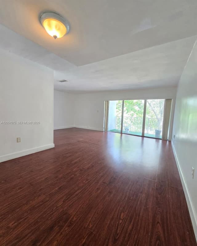 9357 Fontainebleau Blvd # D420, Miami FL 33172 - Miami, FL - Photo 3