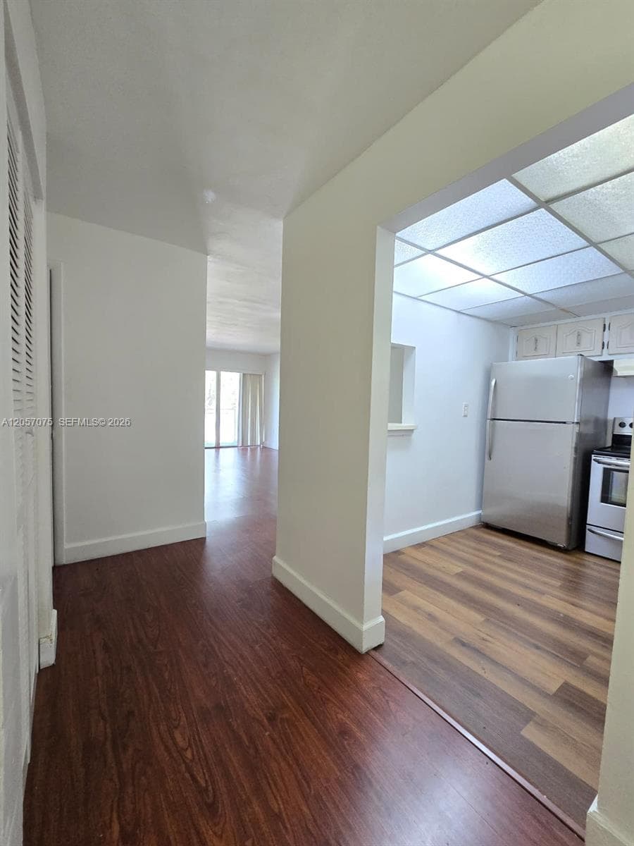 9357 Fontainebleau Blvd # D420, Miami FL 33172 - Miami, FL - Photo 1