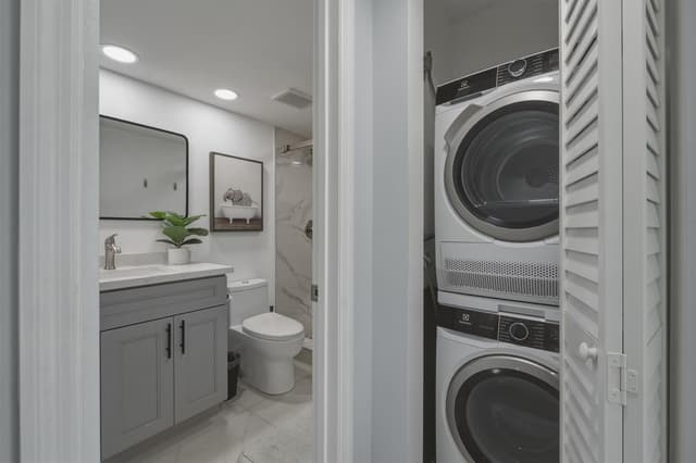 9823 S Hollybrook Lake Drive # 104, Pembroke Pines FL 33025 - Pembroke Pines, FL - Photo 6