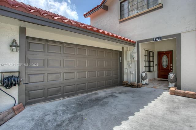 9521 NW 18th Mnr, Plantation FL 33322 - Plantation, FL - Photo 2