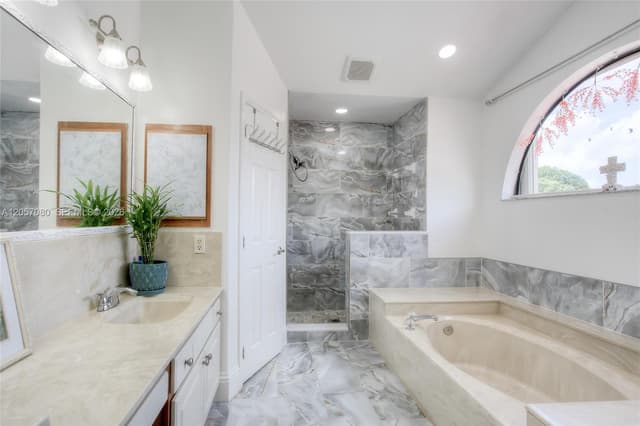 9521 NW 18th Mnr, Plantation FL 33322 - Plantation, FL - Photo 4