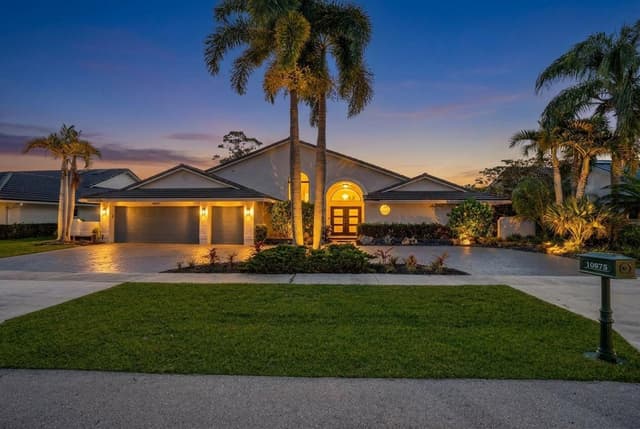 10875 Boca Woods Lane, Boca Raton FL 33428 - Boca Raton, FL - Photo 2