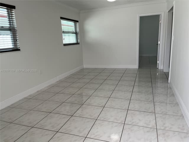 10571 SW 27th St, Miami FL 33165 - Miami, FL - Photo 4