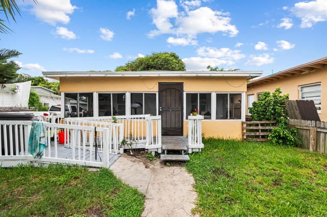 728 22ND Street, West Palm Beach FL 33407 - West Palm Beach, FL - Photo 3
