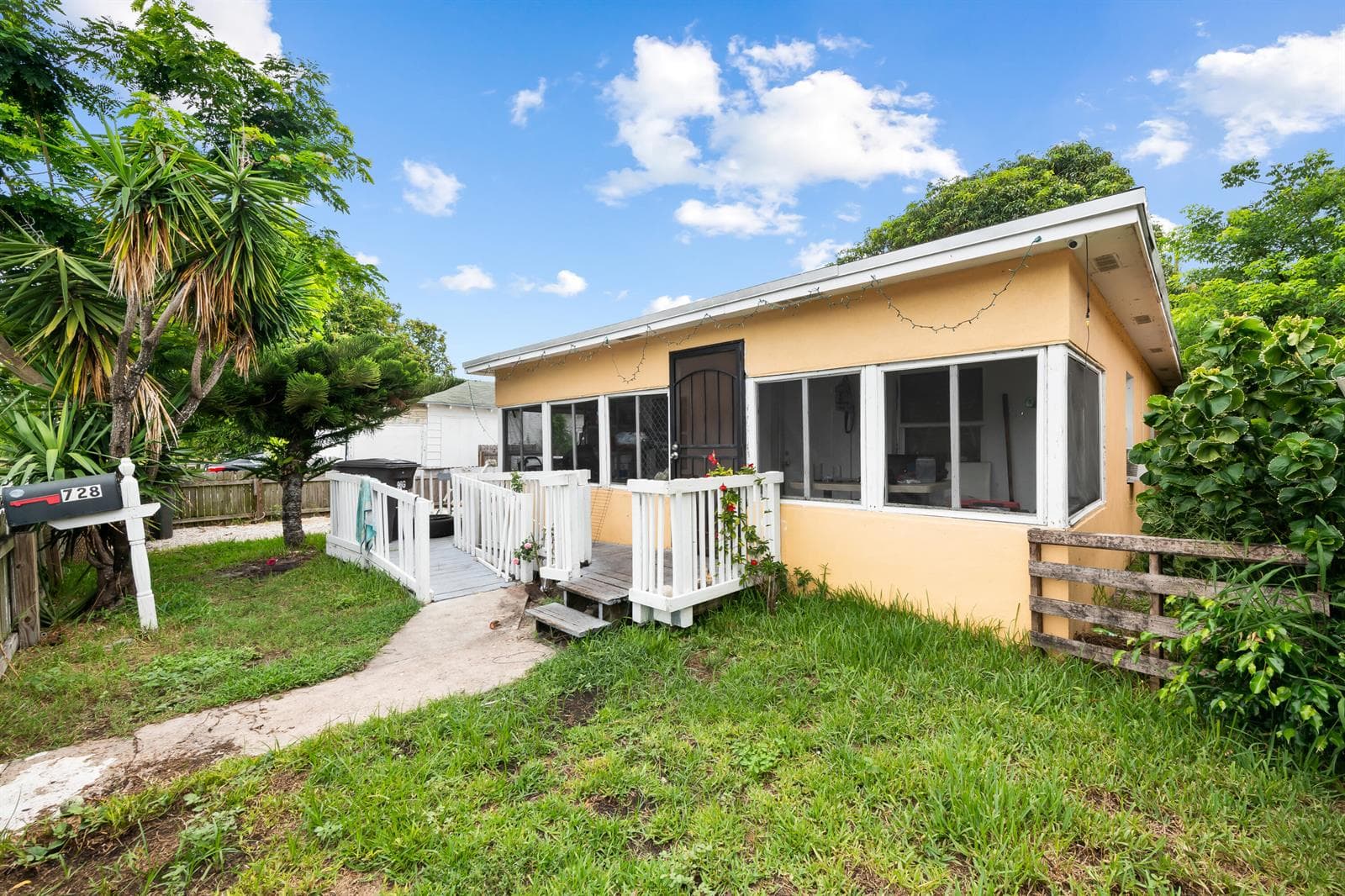 728 22ND Street, West Palm Beach FL 33407