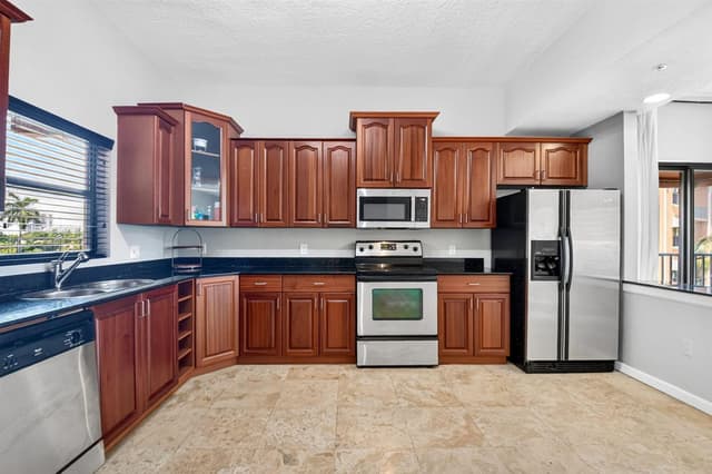 1620 Presidential Way # 402, West Palm Beach FL 33401 - West Palm Beach, FL - Photo 7