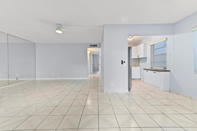 548 Capri L, Delray Beach FL 33484 - Delray Beach, FL - Photo 3