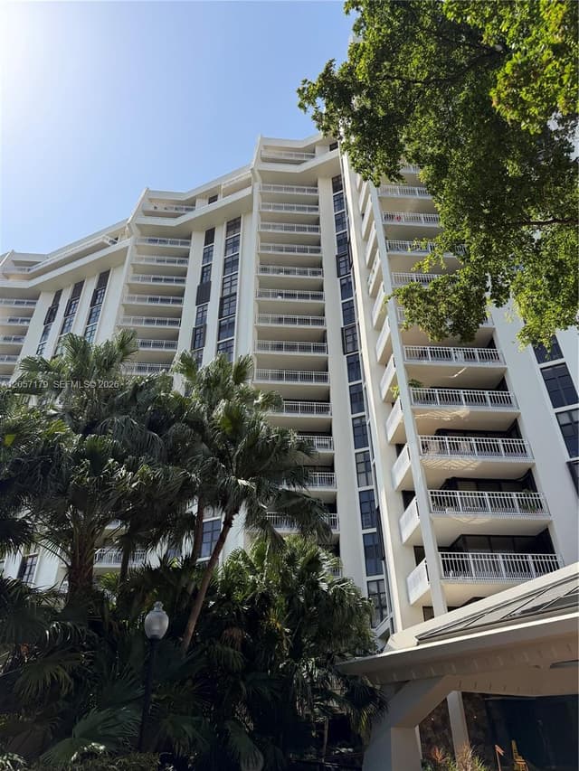 1000 Quayside Ter # 1807, Miami FL 33138 - Miami, FL - Photo 2