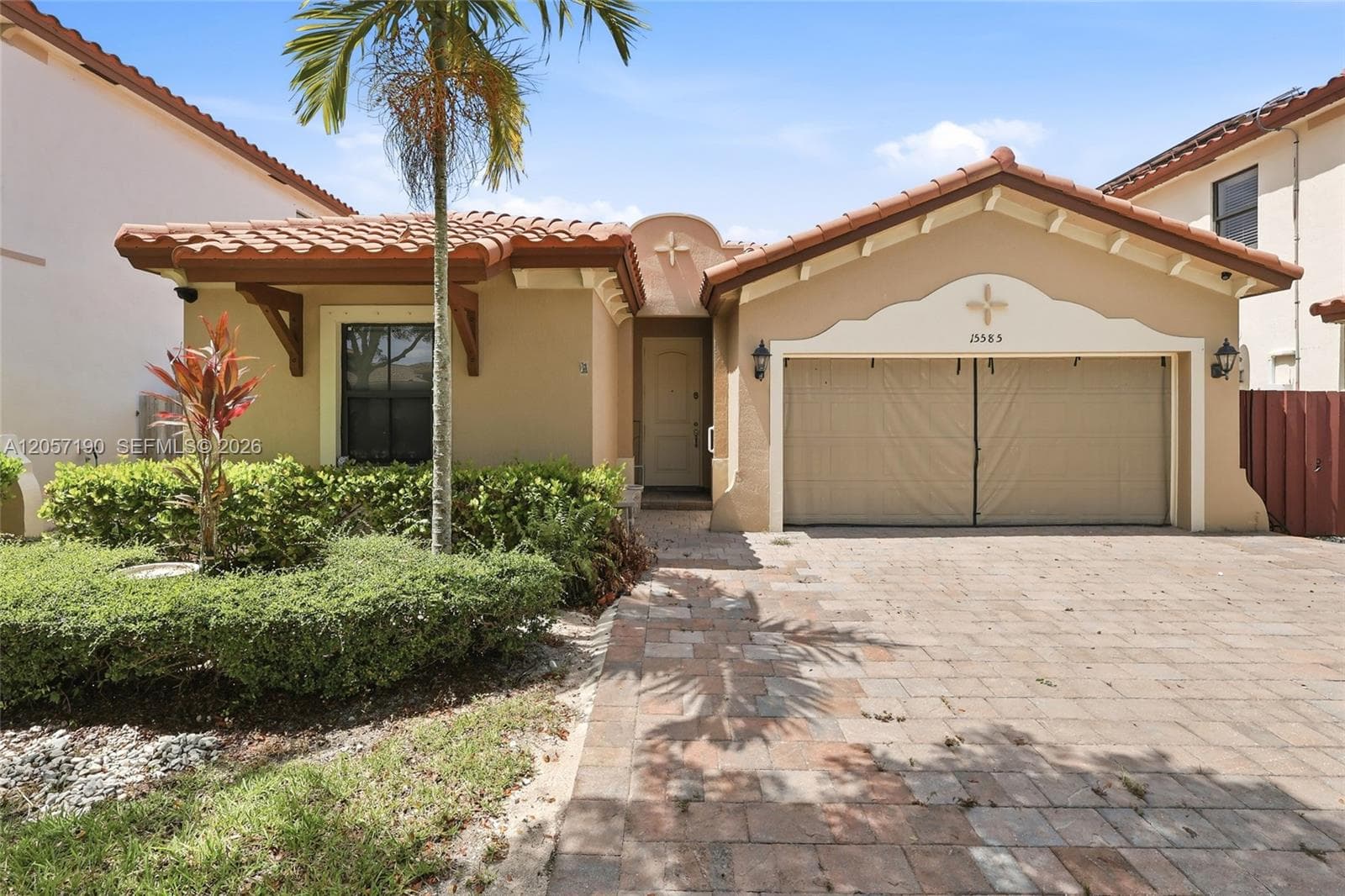 15585 SW 176th Ter, Miami FL 33187