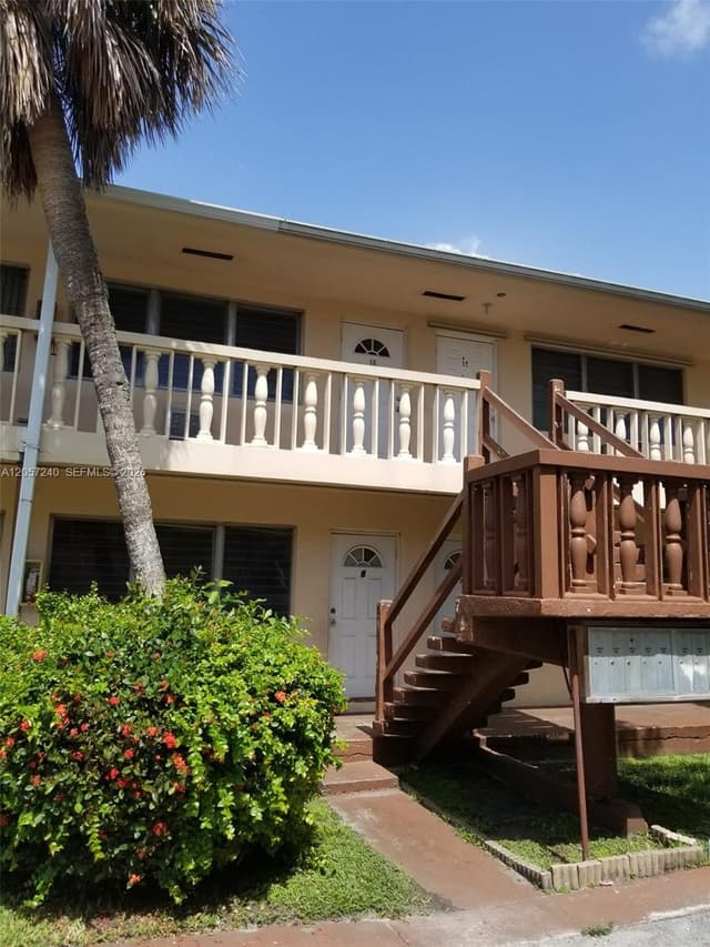 280 SW 11th Ave # 18, Hallandale Beach FL 33009 - Hallandale Beach, FL - Photo 3