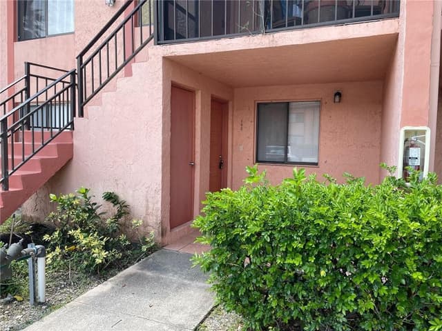 235 LAKEVIEW Drive # 102, Weston FL 33326 - Weston, FL - Photo 3