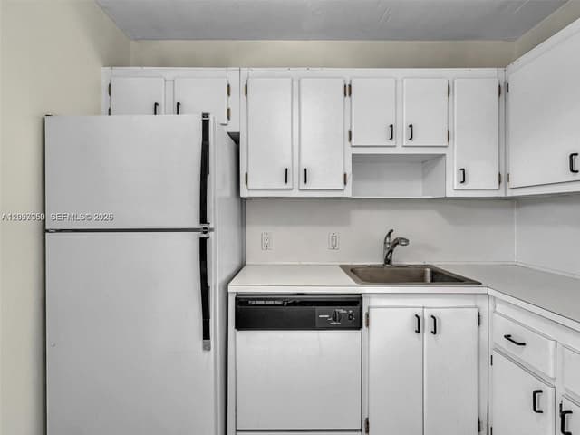 20500 W Country Club Dr # 203, Aventura FL 33180 - Aventura, FL - Photo 4