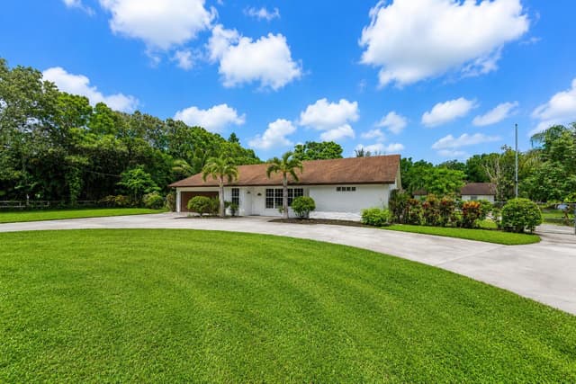5313 Colbright Road, Lake Worth FL 33467 - Lake Worth, FL - Photo 2