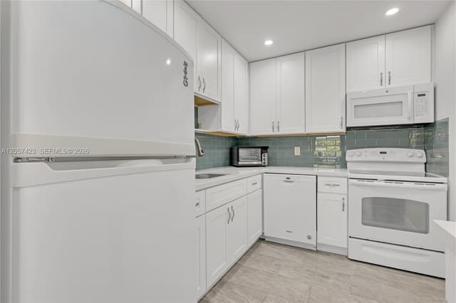 10115 44th Way S # 409, Boynton Beach FL 33436 - Boynton Beach, FL - Photo 6