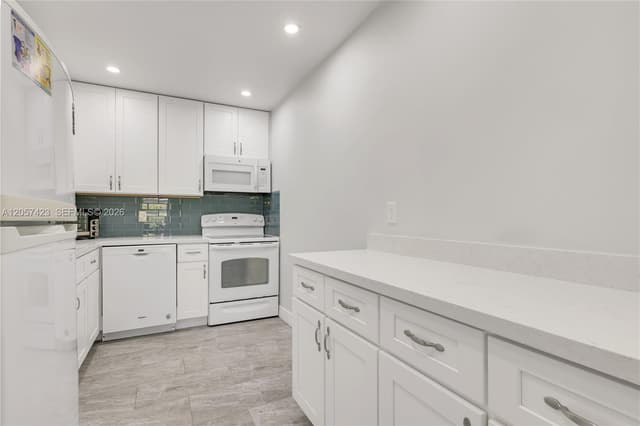 10115 44th Way S # 409, Boynton Beach FL 33436 - Boynton Beach, FL - Photo 4