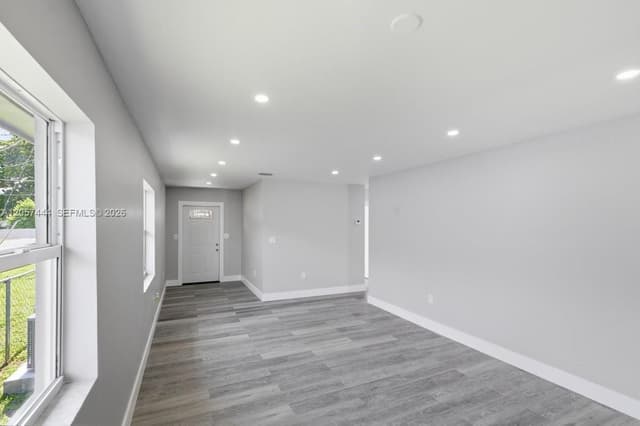 2288 W 4th Ct, Hialeah FL 33010 - Hialeah, FL - Photo 2