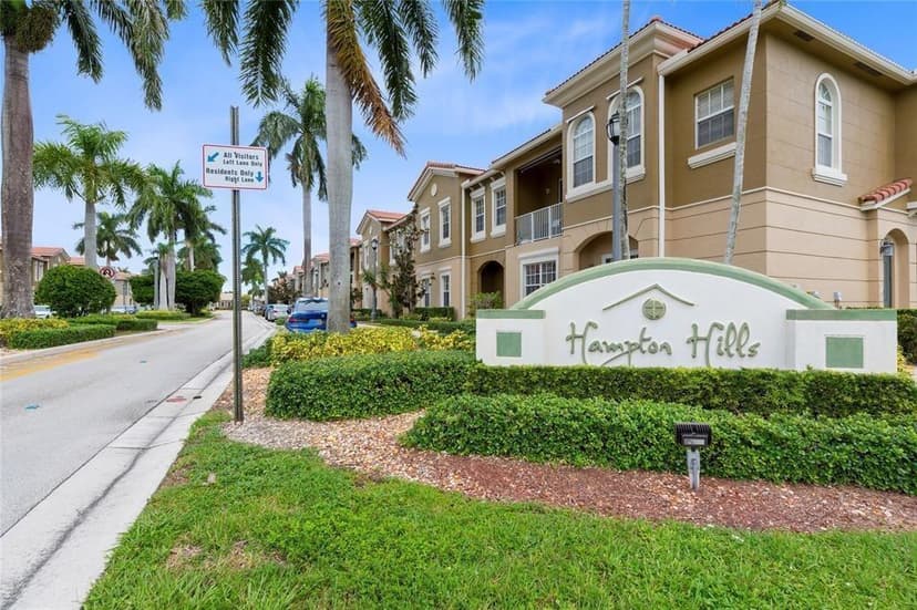 5754 HAMPTON HILLS Boulevard # 5754, Tamarac FL 33321