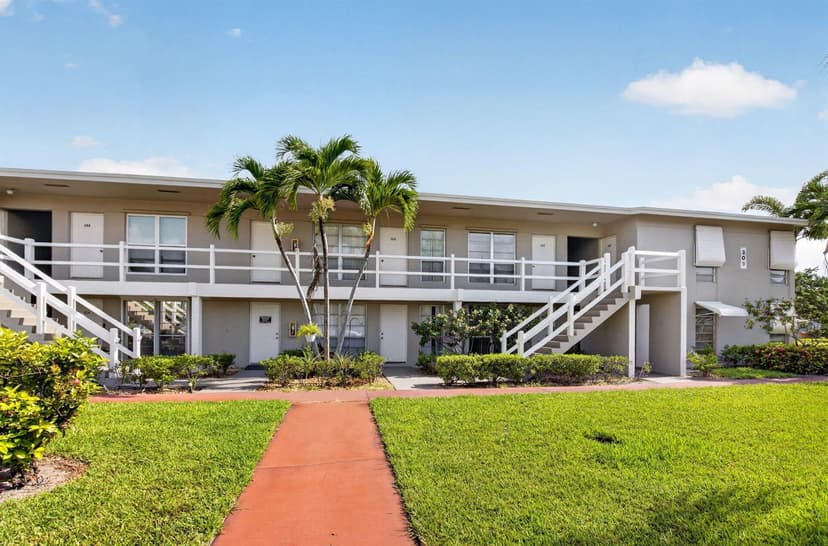 309 Circle Drive S, Boynton Beach FL 33435