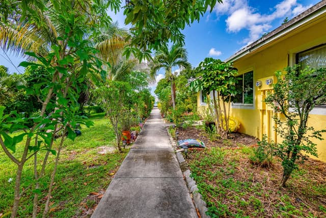 2501 Taylor Street # C, Hollywood FL 33020 - Hollywood, FL - Photo 2