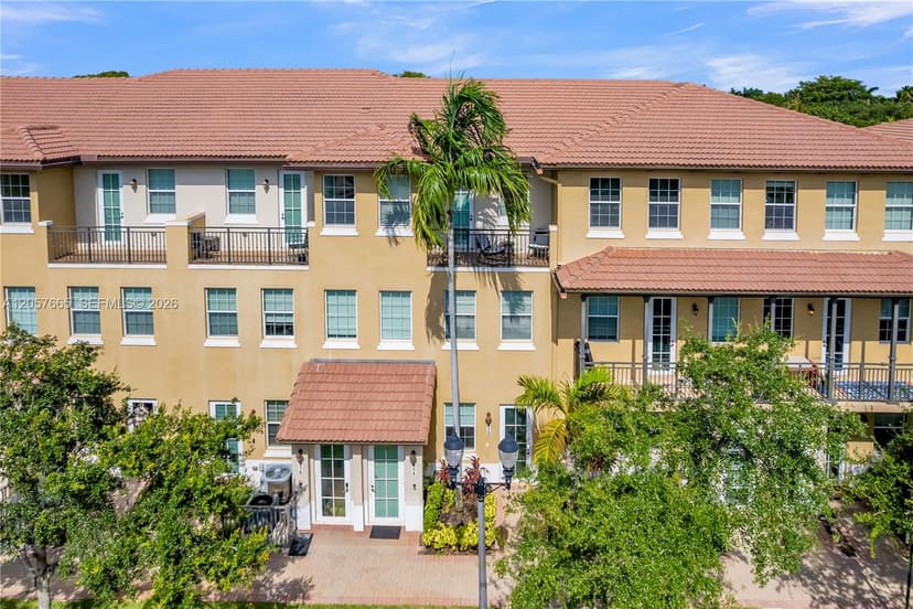950 SW 147th Ave # 2611, Pembroke Pines FL 33027